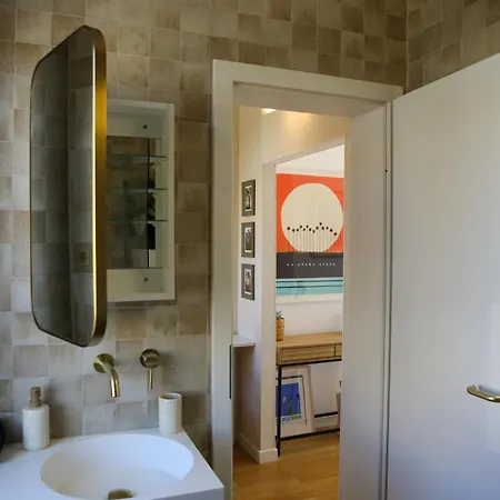 Kiki's Sea View Open With Terrace And Jacuzzi Apartament *