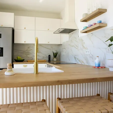 아파트 Kiki's Sea View Open With Terrace And Jacuzzi *