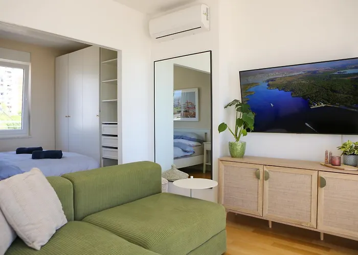 Appartamento Kiki's Sea View Open With Terrace And Jacuzzi *