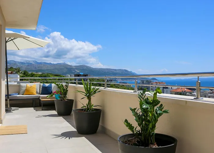 Appartamento Kiki's Sea View Open With Terrace And Jacuzzi Spalato