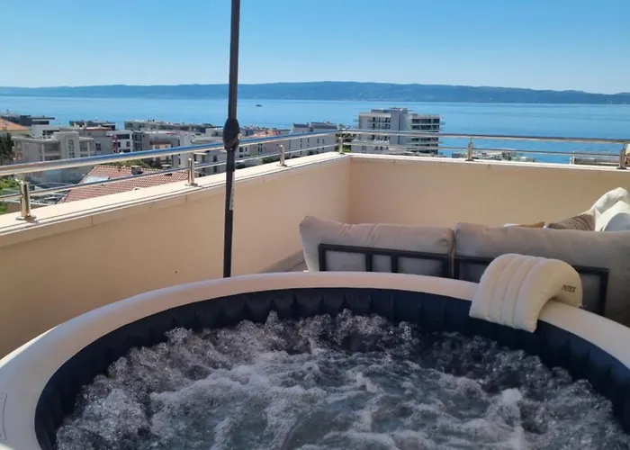 Kiki's Sea View Open With Terrace And Jacuzzi Spalato