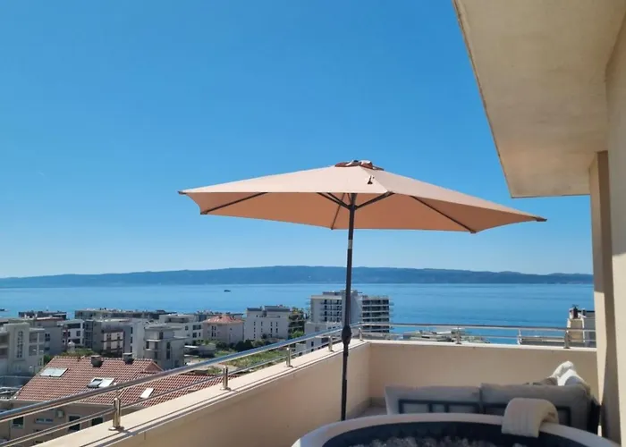 Appartamento Kiki's Sea View Open With Terrace And Jacuzzi